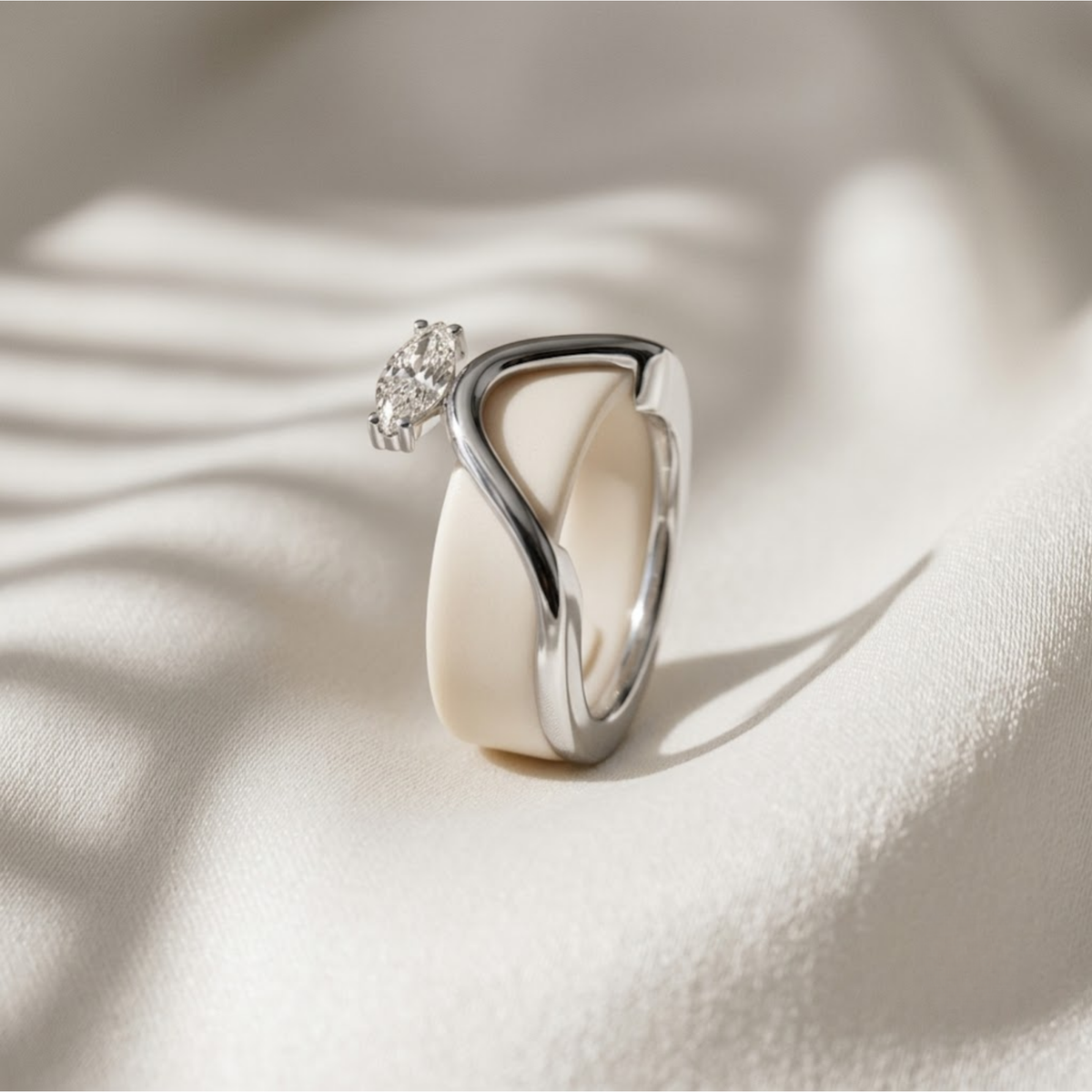 Marquise Solitaire Oura Ring Silver Wave Jacket