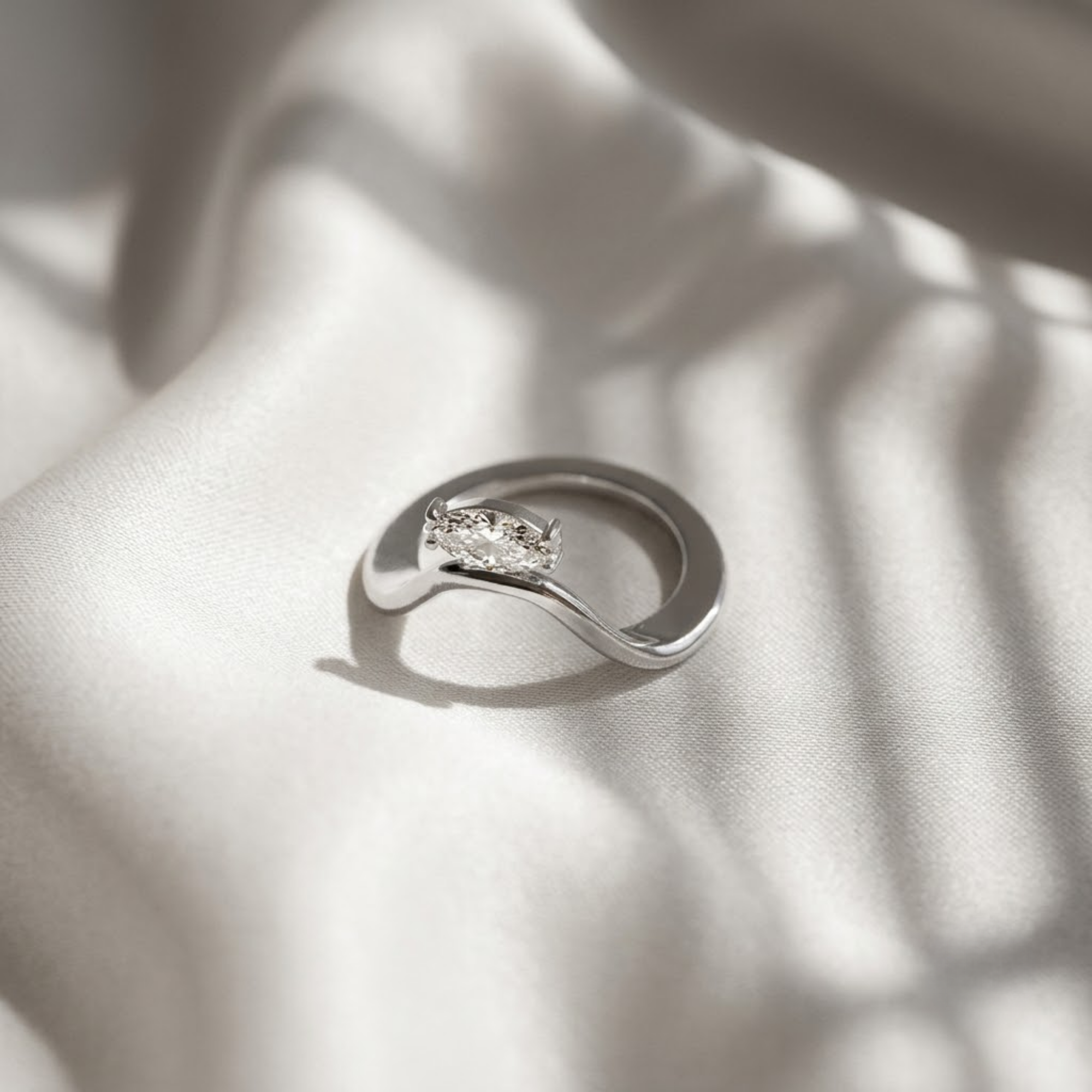 Marquise Solitaire Oura Ring Silver Wave Jacket