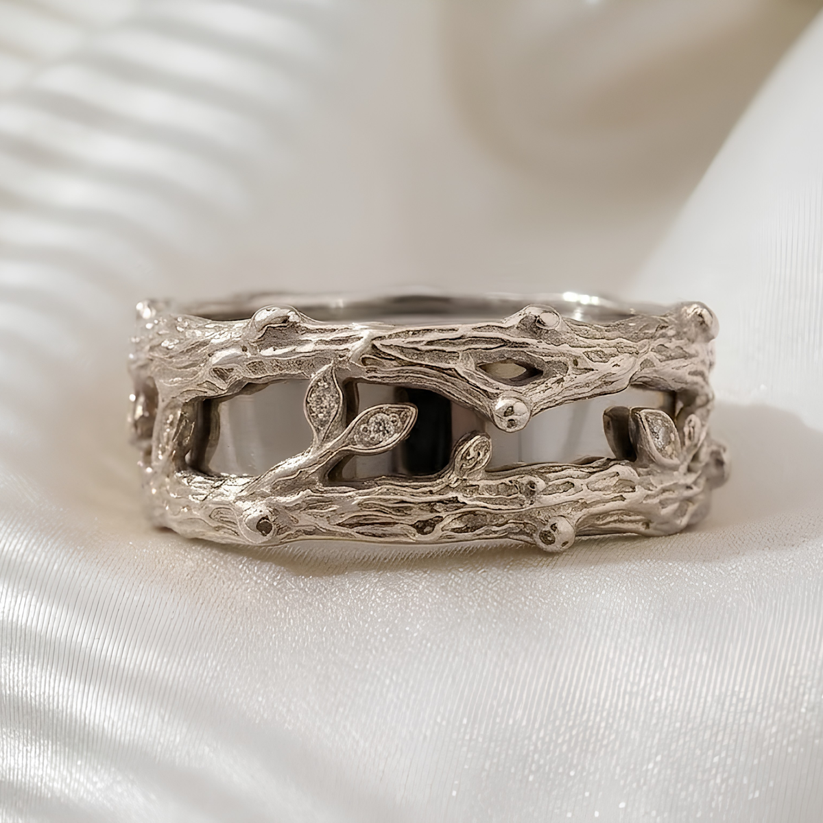 Forest Leaf Oura Ring 5 Jacket, Moissanite Pavé Smart Ring Cover
