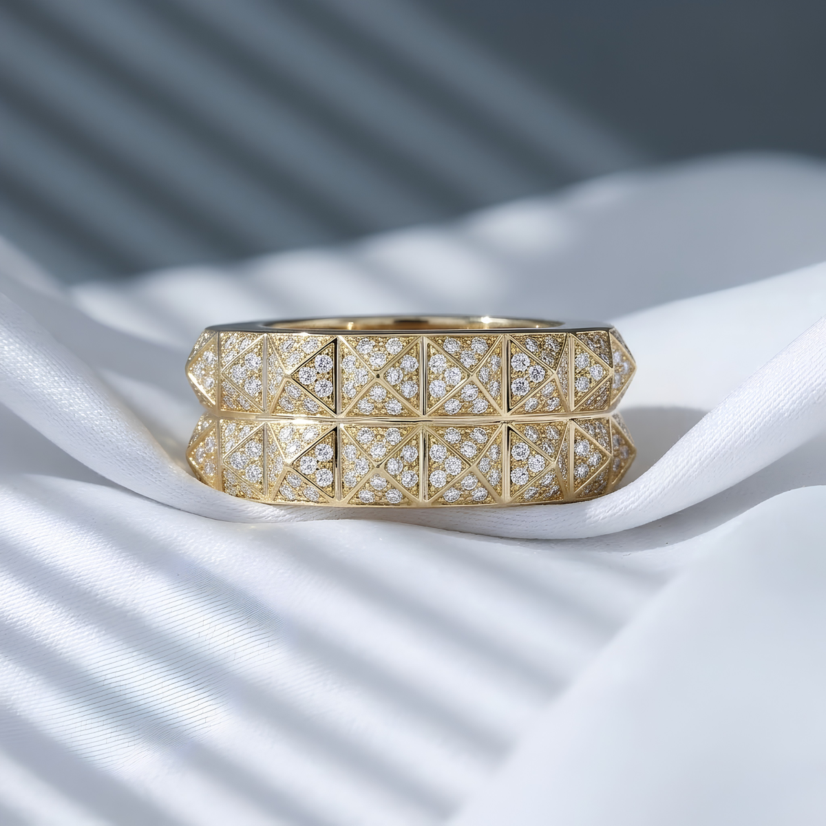 Micro Pavé Pyramid Oura Ring 5 Ring Jacket