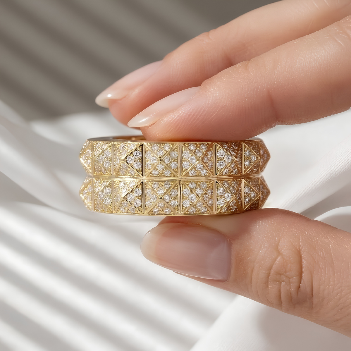 Micro Pavé Pyramid Oura Ring 5 Ring Jacket