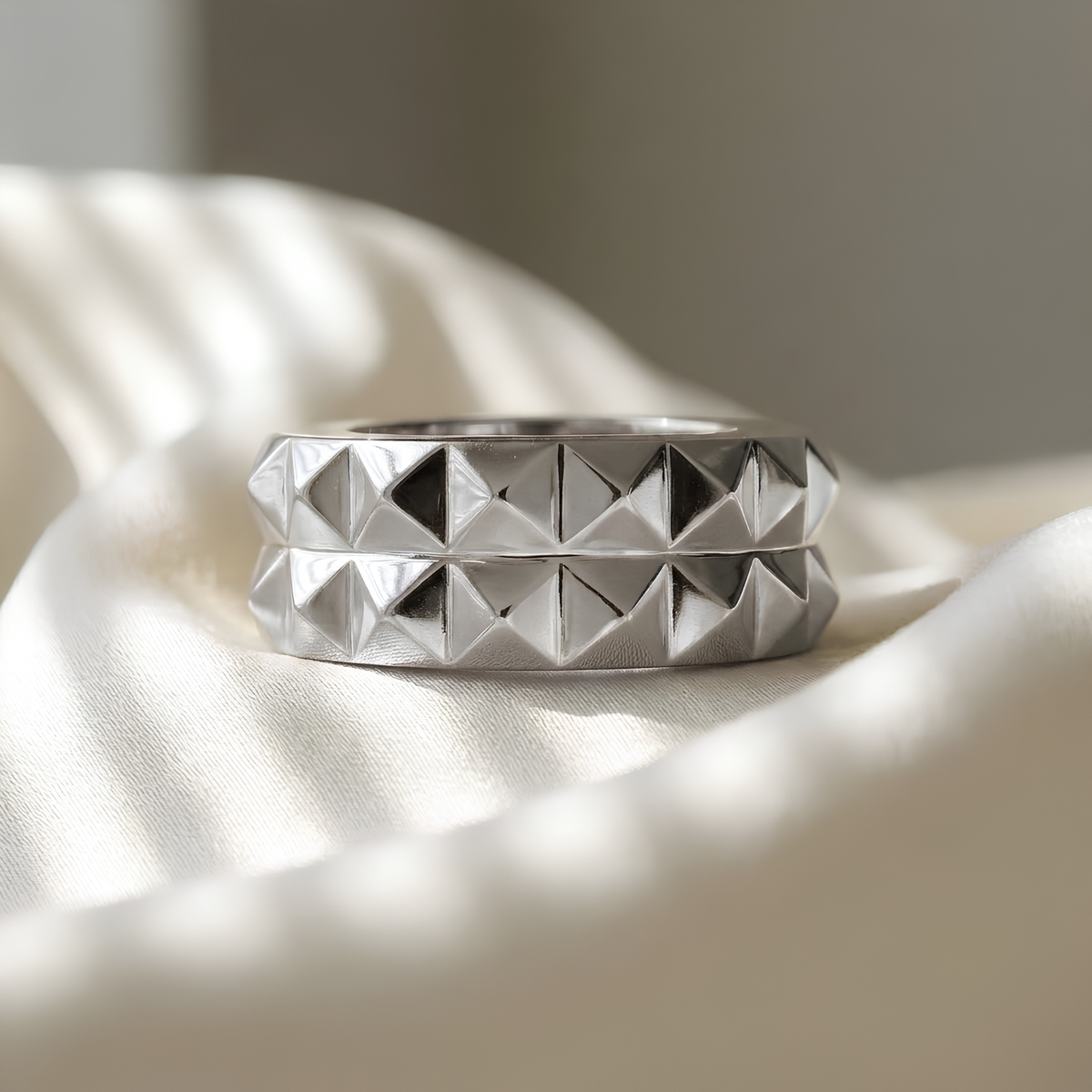 Double Pyramid Oura Ring 5 Gold Vermeil Full Smart Ring Jacket