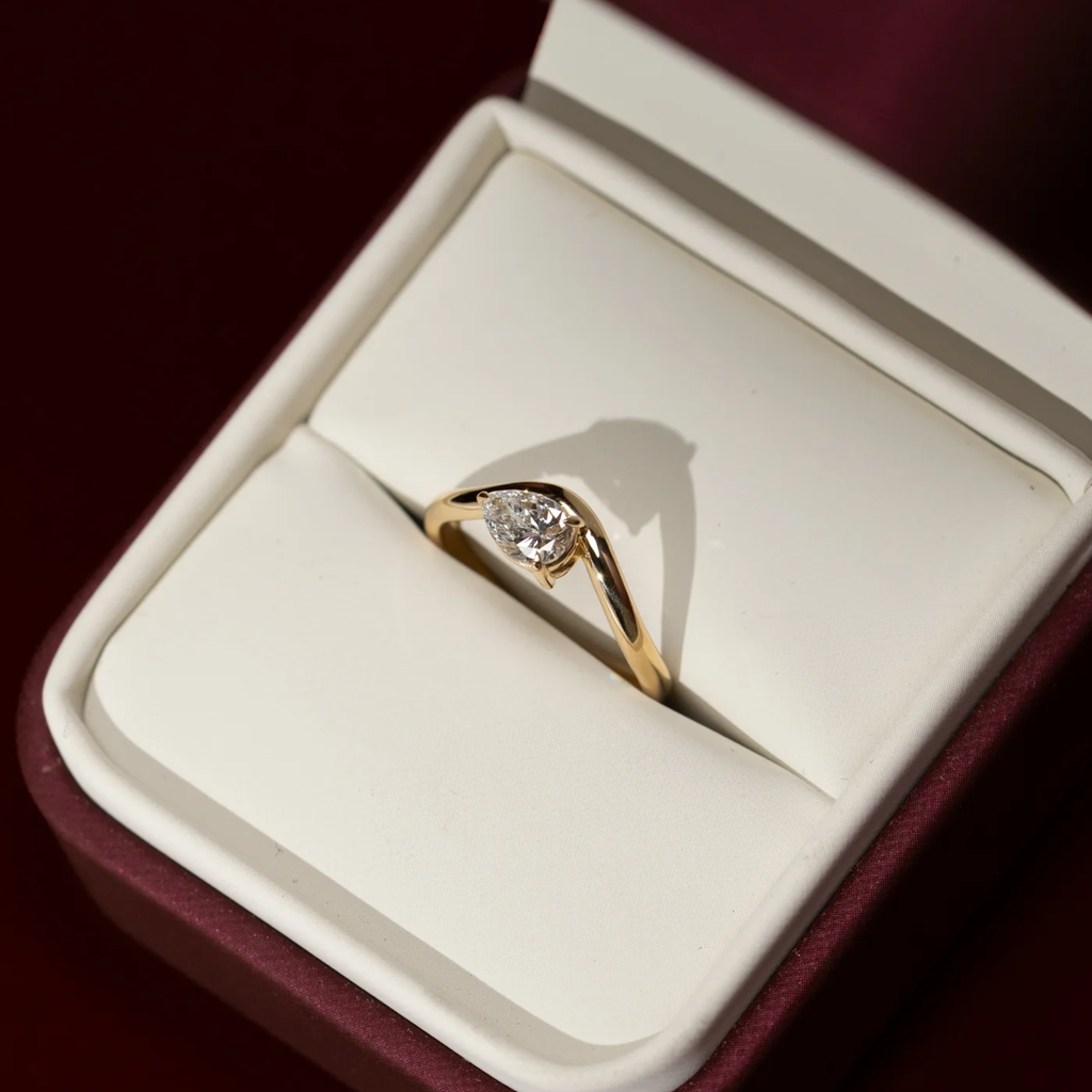 Sculptural Pear Diamond Ring in Solid Gold – 0.50 CT