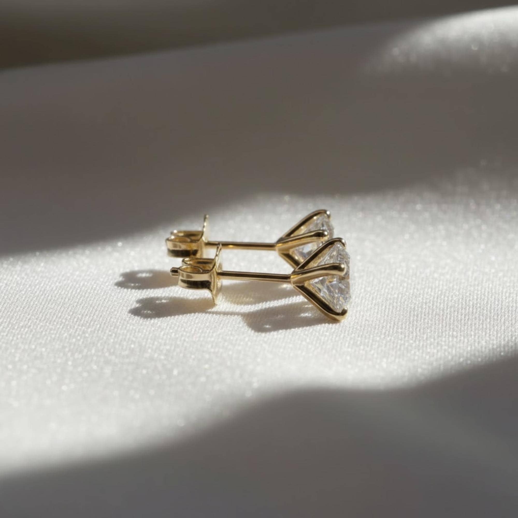 1.00 Carat Round Cut Diamonds Martini Set Stud Earrings