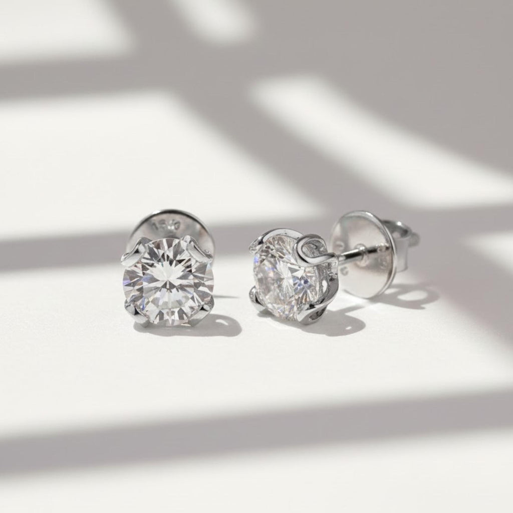 Puces d'oreilles fleuries en diamant, certifiées IGI, or 14 carats