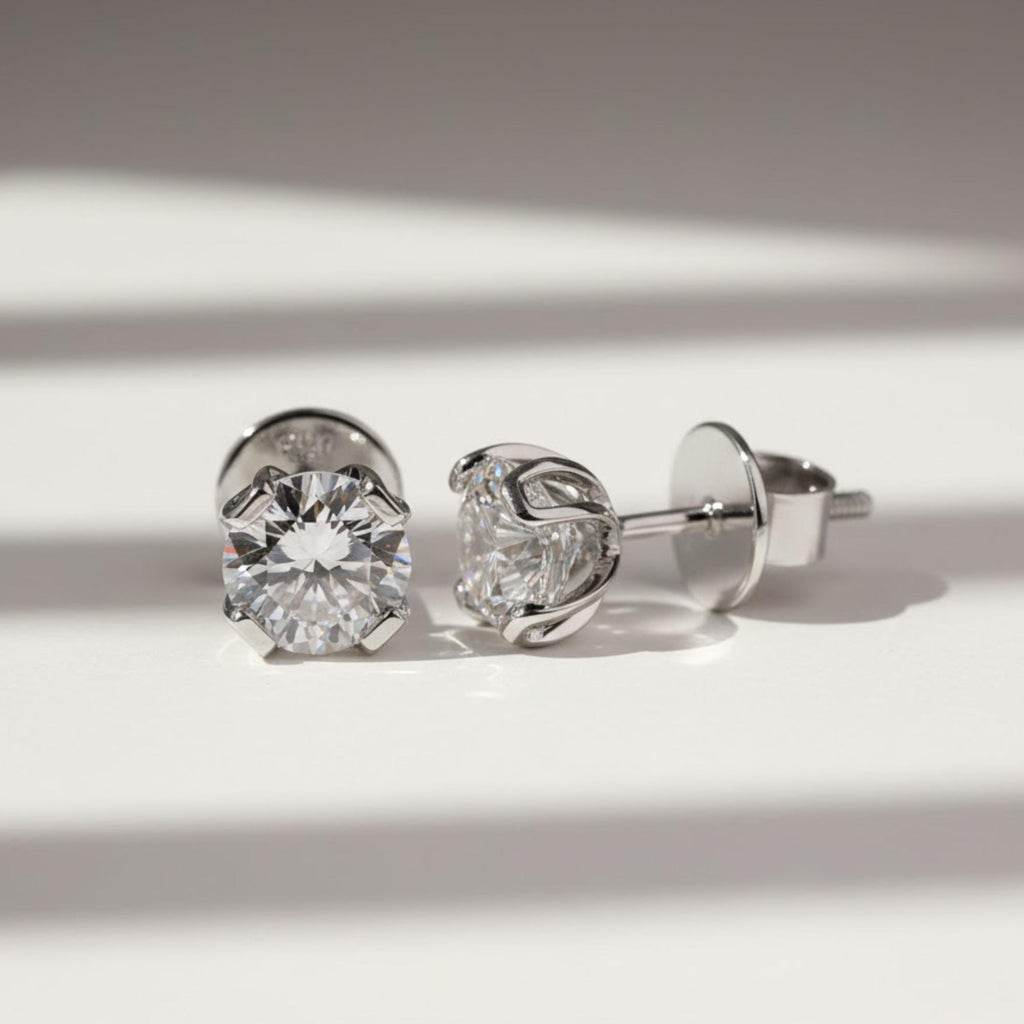Puces d'oreilles fleuries en diamant, certifiées IGI, or 14 carats