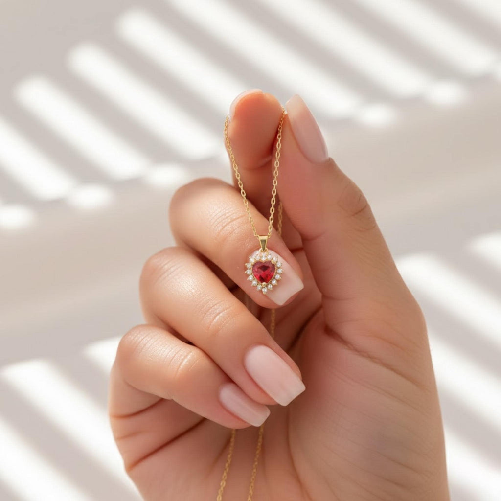 Collar de Corazón de Granate y Diamantes con Halo | Joyas de Piedra Natal de Enero | Colgante de Oro Macizo de 14K con Diamantes y Halo